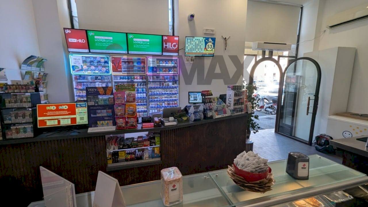 Soggiorno - Attività Commerciale piazza libertà
 
2, Ragusa - foto 2