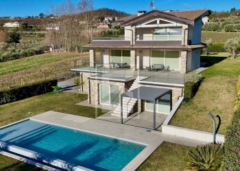 Foto 1 - Villa Via Mazzane
 
SNC, Moniga del Garda - foto 1