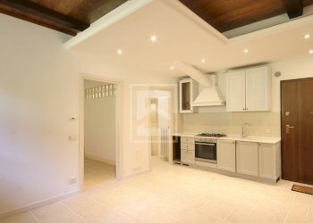 Foto 1 - Bilocale VIA VITTORIALE
 
11, Gardone Riviera - foto 1