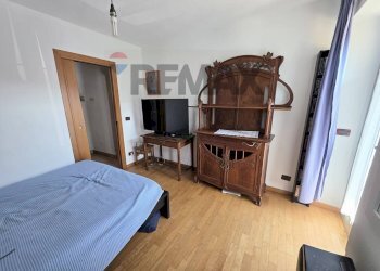 Camera / camera da letto - Bilocale via Pralafera
 
28, Torre Pellice - foto 11