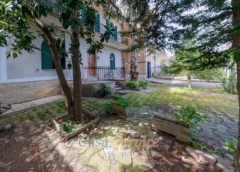 Giardino - Villa via Ada Negri, Oria - photo 26