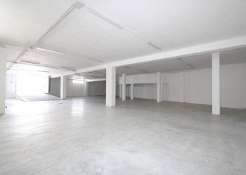 Interno non residenziale - Negozio via Fabio Filzi, Matino - foto 15