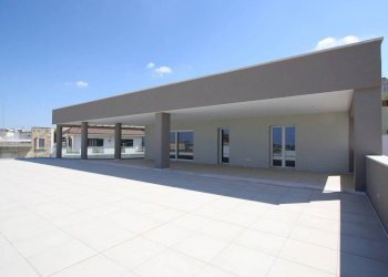 Terrazzo - Negozio via Fabio Filzi, Matino - foto 18