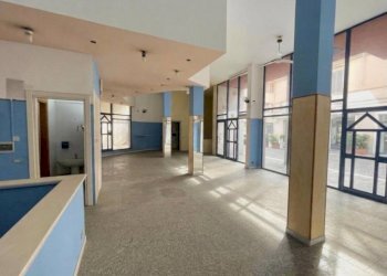 Interno non residenziale - Negozio via dei Guasco, Alessandria - foto 2