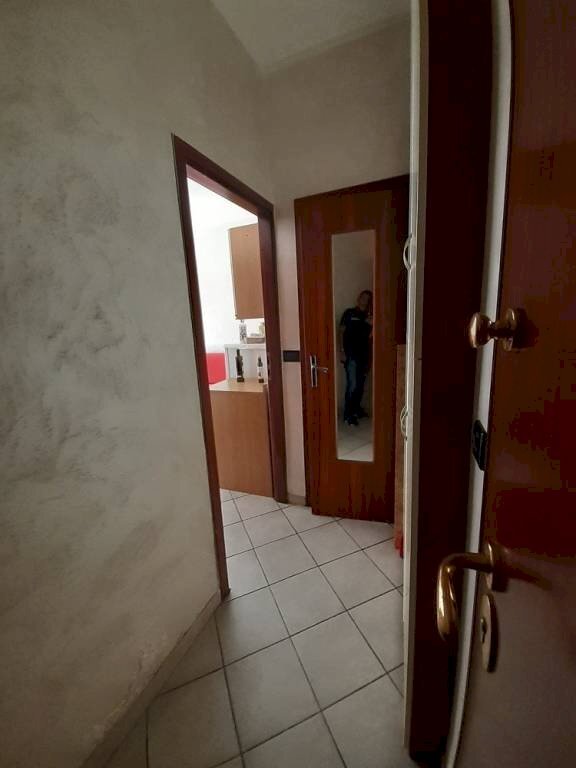 Disimpegno - One-room apartment via San Donato, 3, Torino (neighborhood San Donato) - photo 3