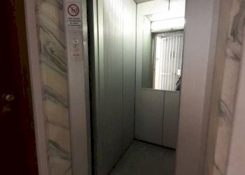 Ascensori - One-room apartment via San Donato, 3, Torino (neighborhood San Donato) - photo 2