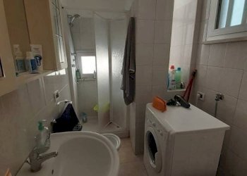 Bagno - One-room apartment via San Donato, 3, Torino (neighborhood San Donato) - photo 9