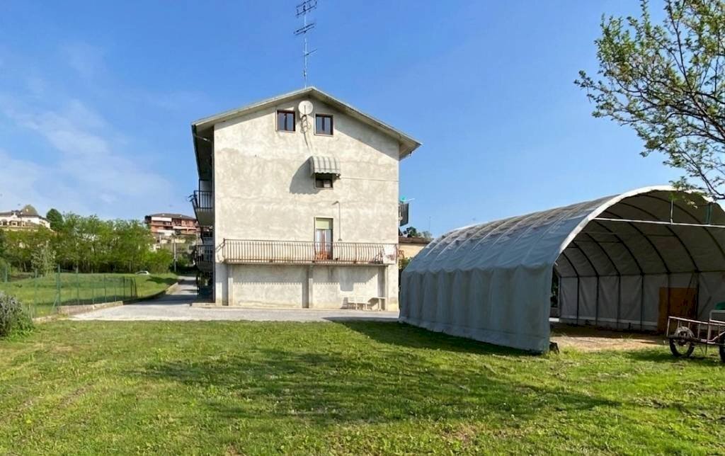 Facciata - Four-room apartment via Langhe, 408, Magliano Alpi - photo 2