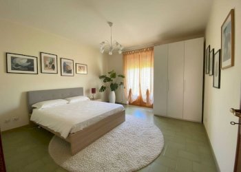 Camera da letto - Four-room apartment via Langhe, 408, Magliano Alpi - photo 10