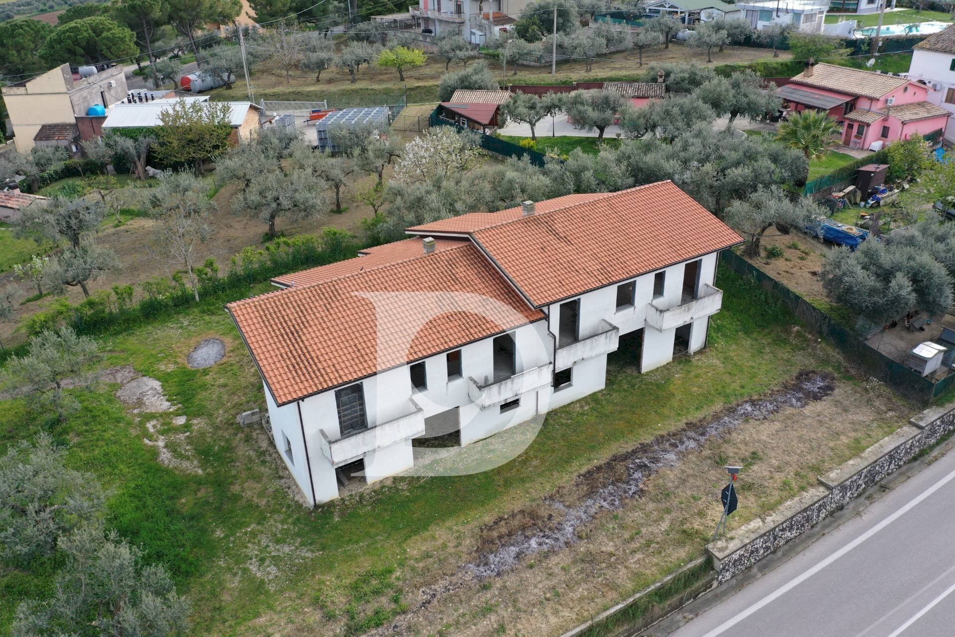 Foto 1 - Stable - Palace Contrada Galliano
 
s.n.c., Loreto Aprutino - photo 1