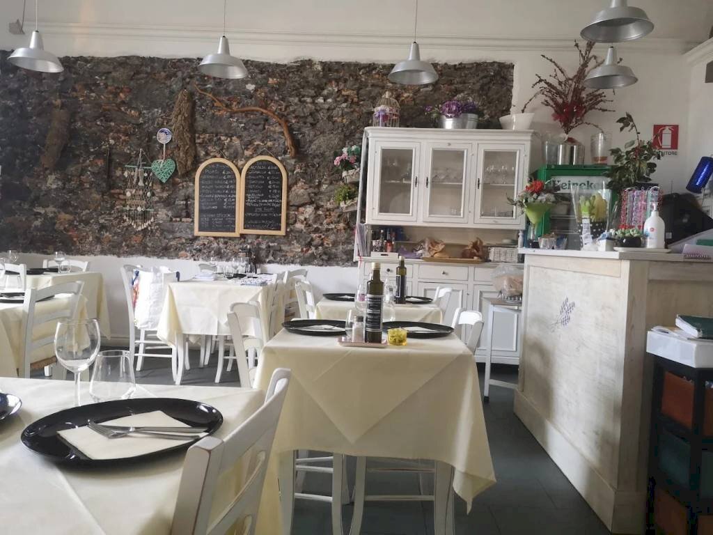 Interno non residenziale - Ristorante Savona (zona Centro storico) - foto 2