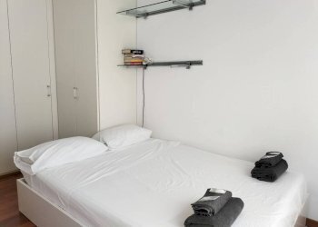 Camera da letto - Bilocale via Soperga, 36, Milano - foto 24