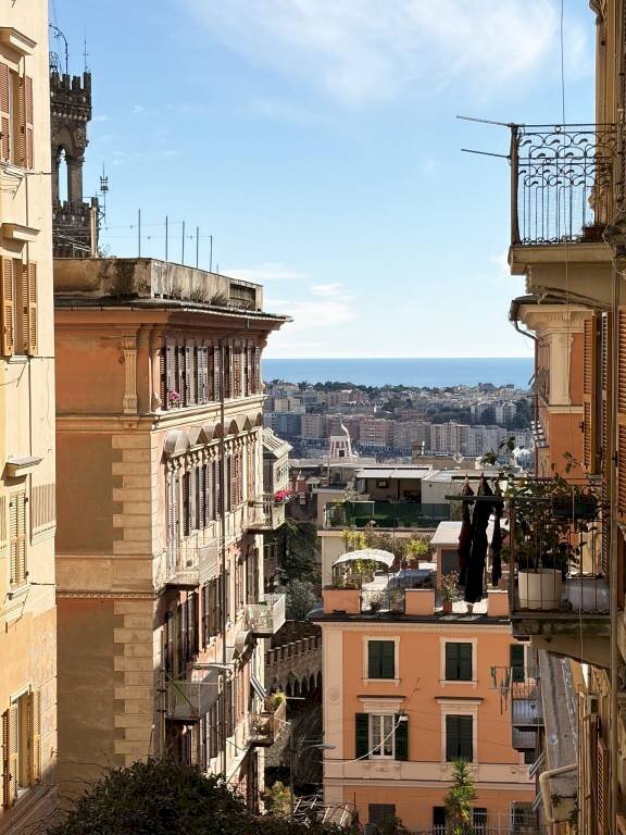 Vista - Appartamento via Cesare Cabella, 26, Genova (zona Castelletto) - foto 1