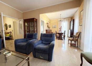 Salone - Appartamento via Cesare Cabella, 26, Genova (zona Castelletto) - foto 6