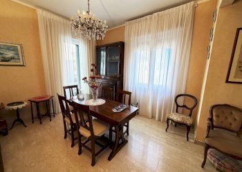 Salone - Appartamento via Cesare Cabella, 26, Genova (zona Castelletto) - foto 9