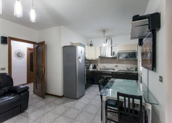 Cucina - Trilocale via Silvestro Lega, 21/a, Torino (zona Rebaudengo) - foto 3