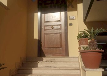 Scale - Villa Via San Giovanni
 
60, Mugnano di Napoli - foto 6
