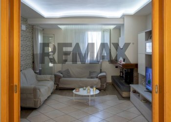 Soggiorno - Villa Via San Giovanni
 
nc, Mugnano di Napoli - foto 17
