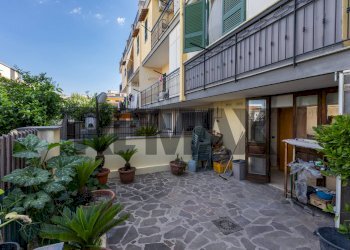 Terrazza - Villa Via San Giovanni
 
nc, Mugnano di Napoli - foto 38