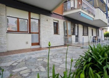 Facciata - Bilocale via Giovanni Rattalino, 4, Andora - foto 4