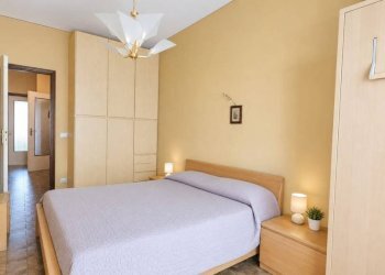 Camera da letto - Bilocale via Giovanni Rattalino, 4, Andora - foto 10
