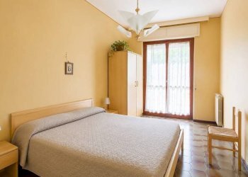 Camera da letto - Bilocale via Giovanni Rattalino, 4, Andora - foto 12