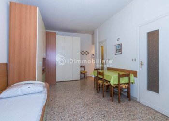 Camera da letto - One-room apartment via Pietro Cavezzale, 6, Torino (neighborhood Vanchiglia) - photo 4