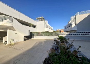Cortile interno - Appartamento via Luce D'Eramo, Roma (zona Casal Boccone) - foto 3