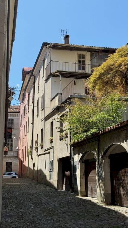 Facciata - Trilocale Costa San Sebastiano, 26, Biella - foto 2
