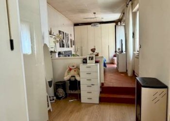 Camera da letto - Trilocale Costa San Sebastiano, 26, Biella - foto 14