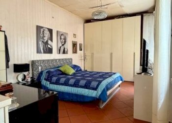 Camera da letto - Trilocale Costa San Sebastiano, 26, Biella - foto 15