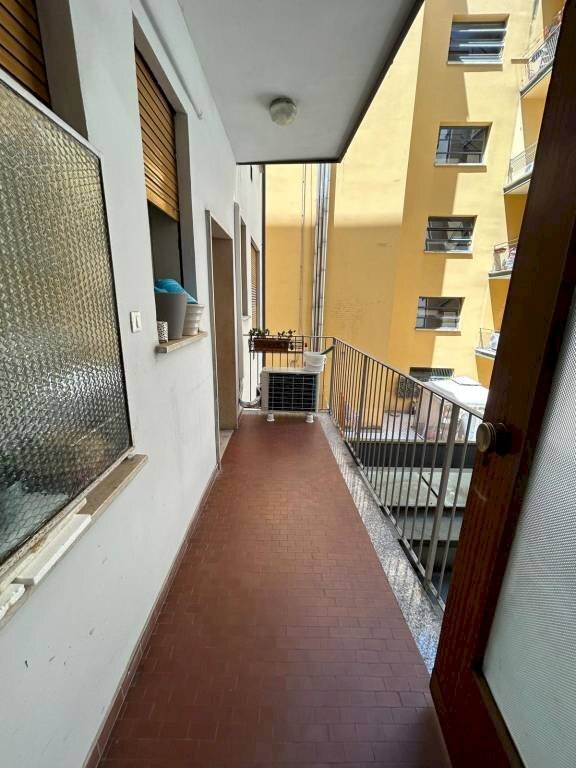 Balcone - Bilocale via San Felice, Bologna (zona Centro Storico) - foto 1