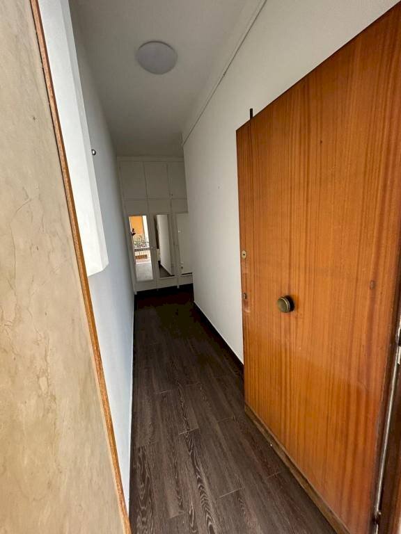 Corridoio - Bilocale via San Felice, Bologna (zona Centro Storico) - foto 2