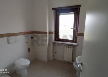 Bagno - Three-room apartment Marino - photo 2