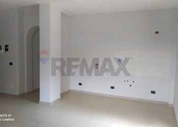 Stanza vuota - Three-room apartment Marino - photo 3