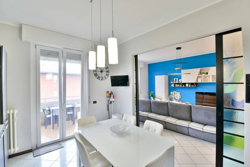 Salone - Three-room apartment via Lanzi, 55, Cornate d'Adda - photo 1