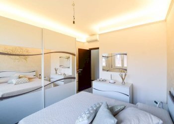 Camera da letto - Three-room apartment via Lanzi, 55, Cornate d'Adda - photo 17