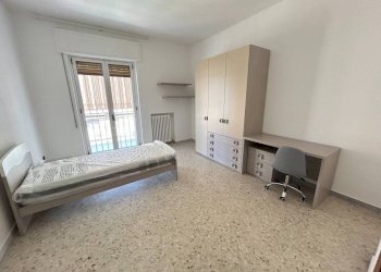 Camera da letto - Non-buildable land via Antonio De Viti De Marco, 15, Bari - photo 3
