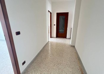 Corridoio - Non-buildable land via Antonio De Viti De Marco, 15, Bari - photo 5