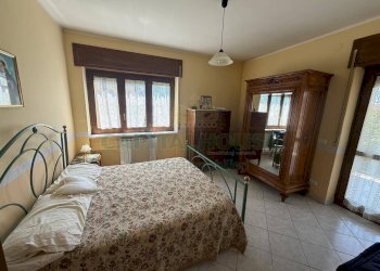 terza camera primo piano - Villa Via Giovanni Falcone, Baronissi - photo 9