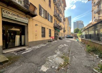 Cortile interno - Negozio corso Torino, 17, Genova (zona Foce) - foto 9