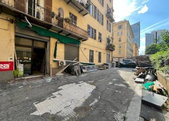 Cortile interno - Negozio corso Torino, 17, Genova (zona Foce) - foto 13