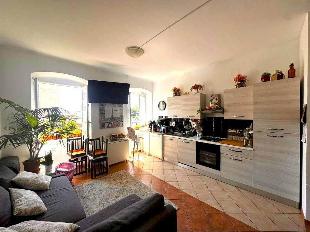 Cucina - Appartamento via Inferiore Costigliolo, Genova (zona Nervi) - foto 1
