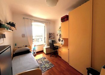 Camera da letto - Appartamento via Inferiore Costigliolo, Genova (zona Nervi) - foto 9