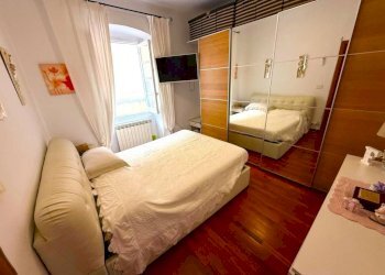 Camera da letto - Appartamento via Inferiore Costigliolo, Genova (zona Nervi) - foto 11