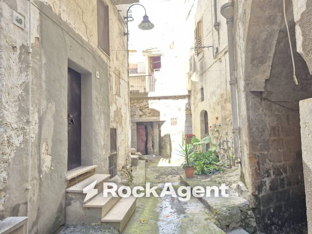 Cortile interno - Two-room apartment via Vittorio Veneto, 57, Gravina in Puglia - photo 2