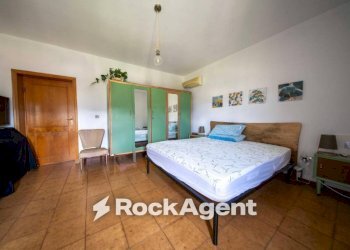 Camera da letto - Independent house via Francesco Cossiga, 180, Siligo - photo 10