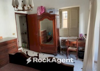 Salone - Casa indipendente vico Giuseppe Giusti, Gioiosa Ionica - foto 8