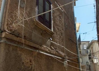 Facciata - Casa indipendente vico Giuseppe Giusti, Gioiosa Ionica - foto 13