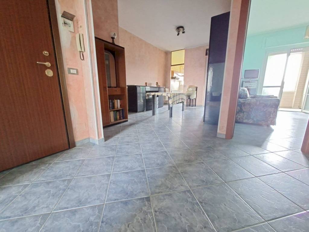 Three-room apartment Torino (neighborhood Mirafiori Sud) - photo 3